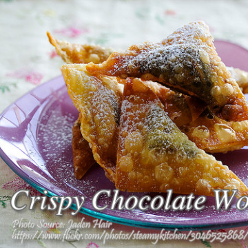 Crispy Chocolate Wontons